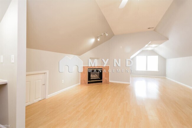 Foto del edificio - 4 br, 3 bath House - 1008 Roundtable Ct