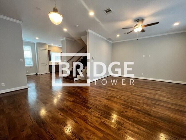 Foto del edificio - 711 E 28th Street #C, Houston, Texas 77009