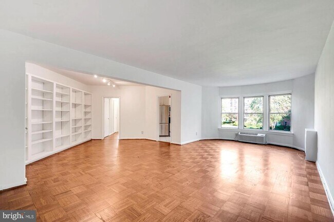 Foto del edificio - 2500 Q St NW