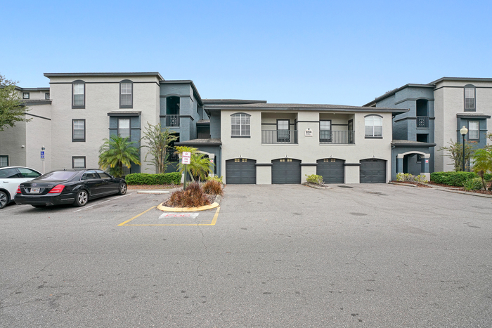 Primary Photo - 8516 Island Breeze Ln