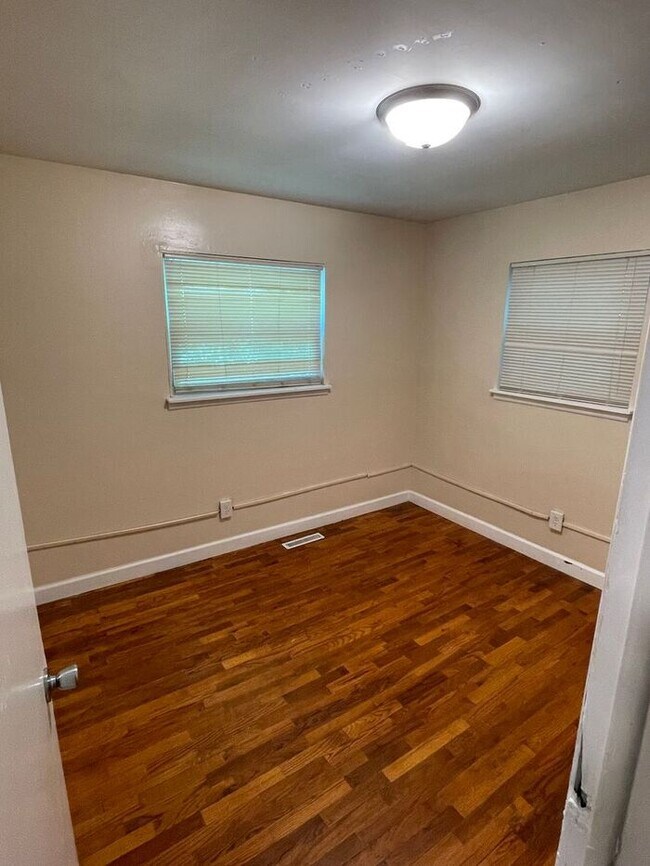 Foto del edificio - 2223 Humphrey St