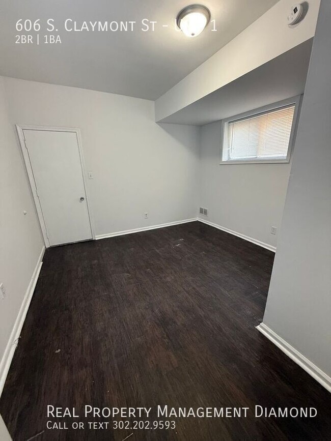 Photo - 606 S Claymont St Apartment
