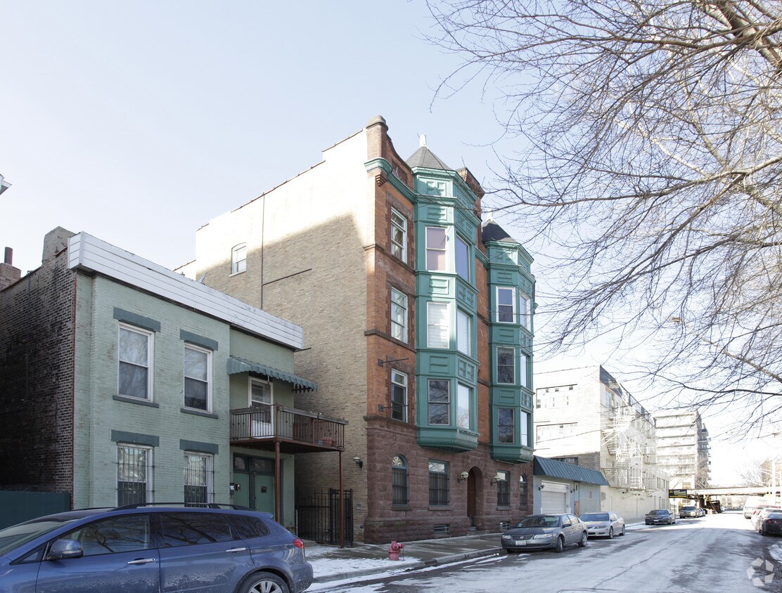 Foto principal - 1500 N Orleans St