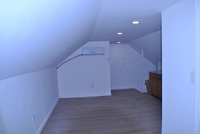 Building Photo - 2 Portina Rd