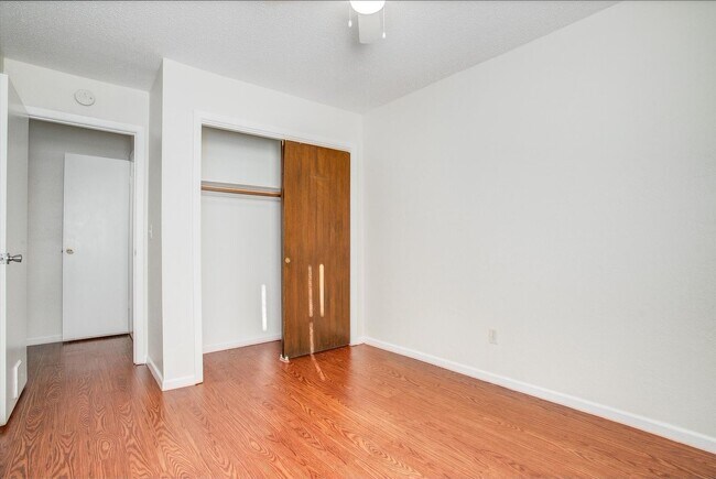 Foto del edificio - Spacious 3 bedroom Townhome
