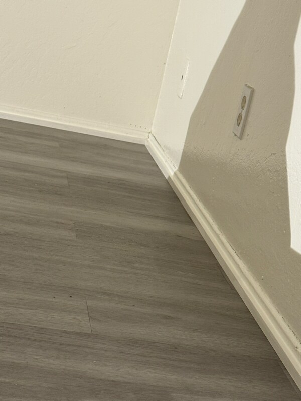 Foto del edificio - 947 Tamarack Ln