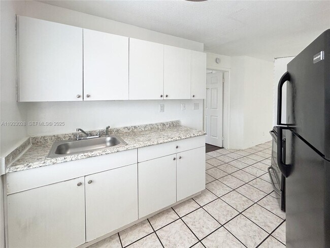 Foto del edificio - 3049 NW 9th Ave