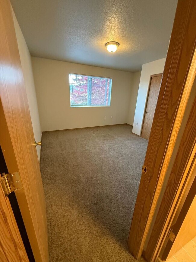Foto del edificio - Quaint 2B/2Ba Townhome in Desirable Camas! Holiday Move-In Special!