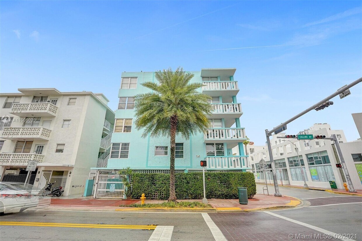 Primary Photo - 701 Collins Ave