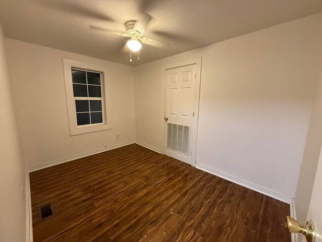 Building Photo - 2 Bed 1 Bath house in Hardin