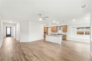 Foto del edificio - 237 Rock Sparrow Ln