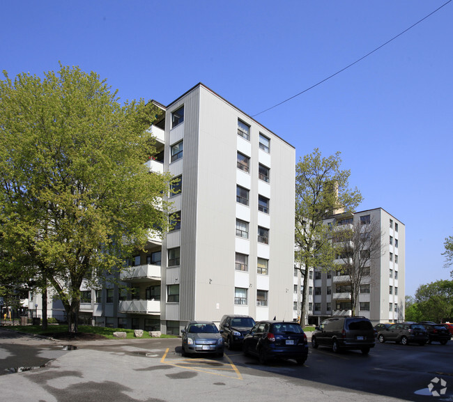 Building Photo - Goodwood Park Apartments