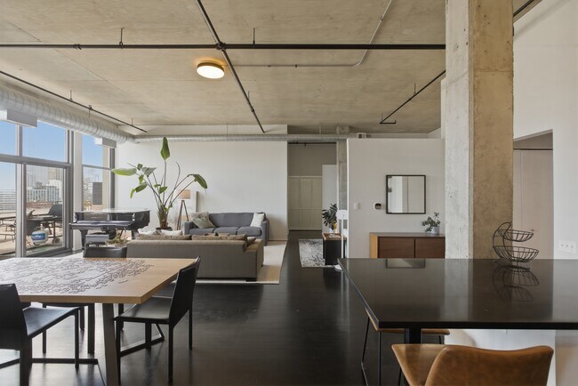 Foto del edificio - 900 N Kingsbury St