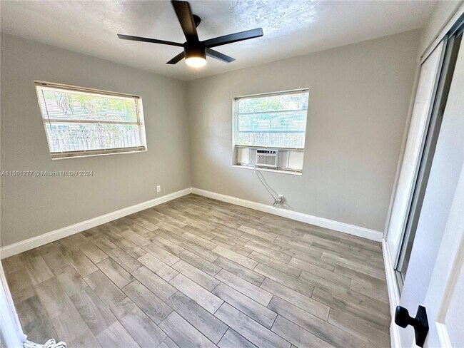 Foto del edificio - 730 Northwest 4th Avenue Apt #4, Fort Laud...