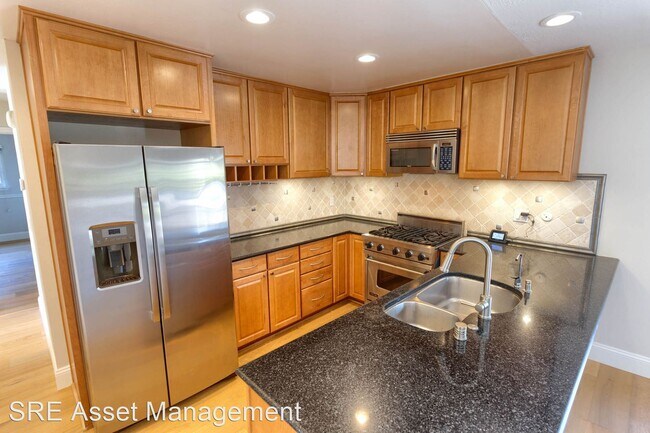 Building Photo - 4 br, 2 bath House - 891 Tallman Ct
