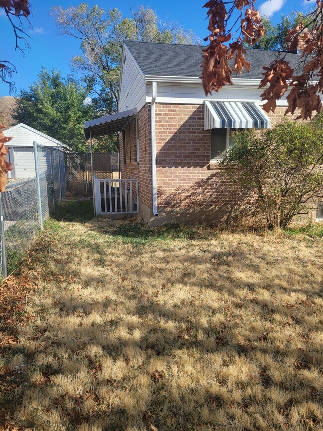 Aproximación al apartamento - 481 S 100 E