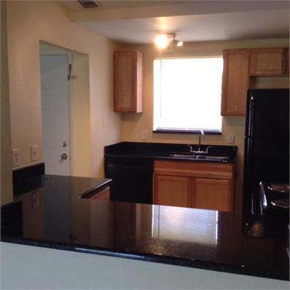 Building Photo - 2/1.5  Duplex at Lucaya.