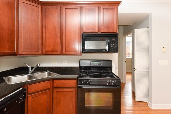 Foto del edificio - 3243 N Clifton Ave