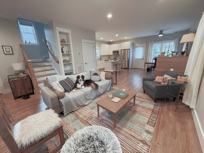 Foto del edificio - 71 Stoner Rd