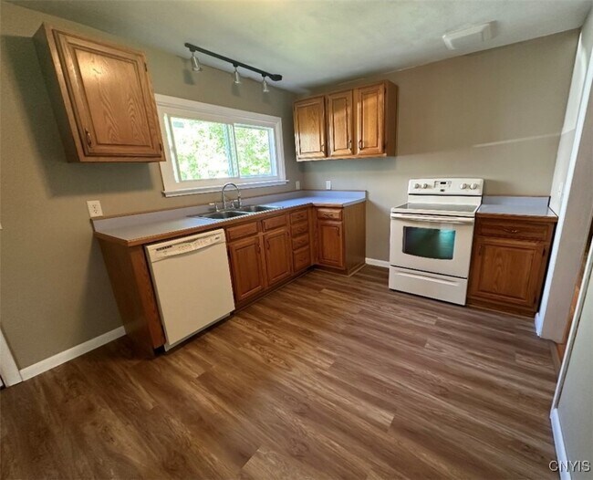 Building Photo - 311 Hartford Pl