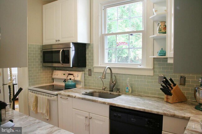 Foto del edificio - 205 N Barton St