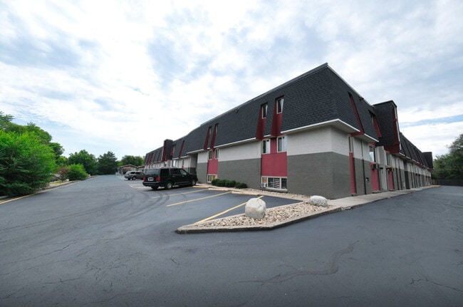 Building Photo - Squire Apartments