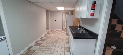 Building Photo - 2403 Calihan Ave NE