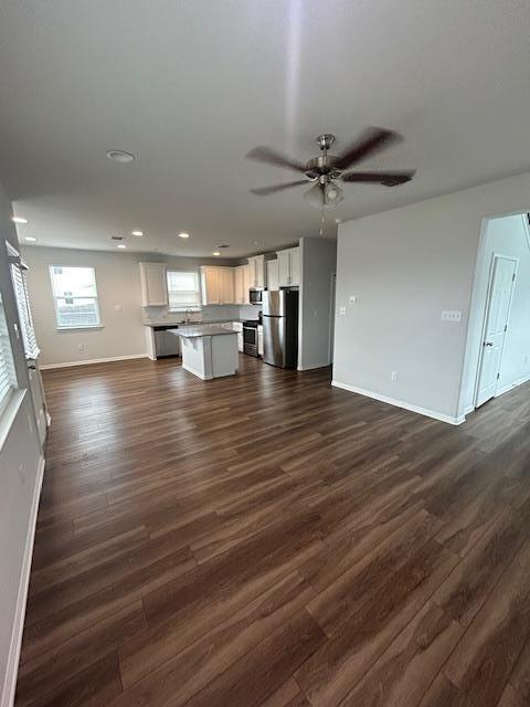 Foto del edificio - 343 Silver Glen Dr