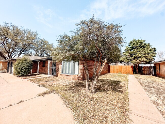 Foto del edificio - 5712 73rd St