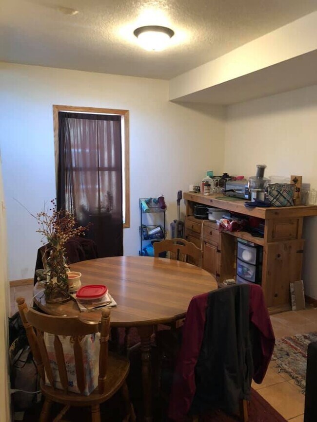 Comida - 911 Johnson St