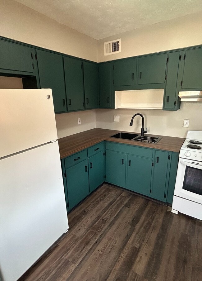 Photo - 3710 Noblitt Dr Apartment