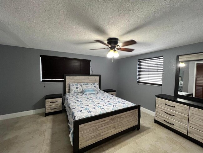 Building Photo - 5021 Cardiff Dr