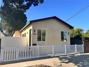 Building Photo - 7404 Hatillo Ave
