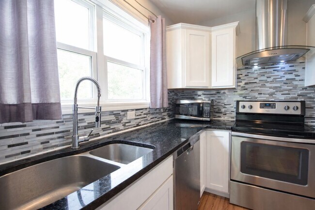 Foto del edificio - 605 S Aurora St