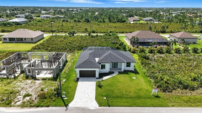 Foto del edificio - 8348 Walden St