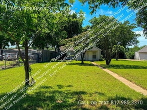 Building Photo - 1705 N Robinson St