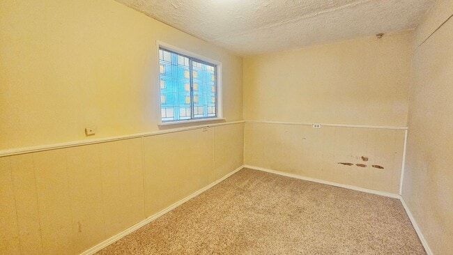 Building Photo - Charming 3 Bed 2.5 Bath Home in Newcastle