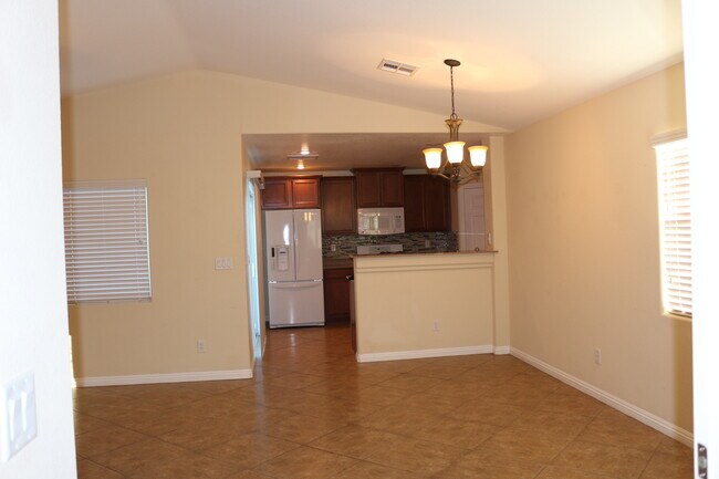 Building Photo - No Showings until 10/15/2023