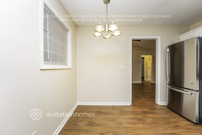 Foto del edificio - 317 Dreamland Ct