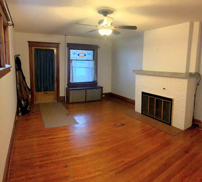 Building Photo - 2035 Ferry St