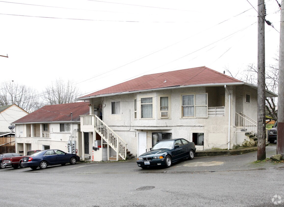 Primary Photo - 4200 Letitia Ave S