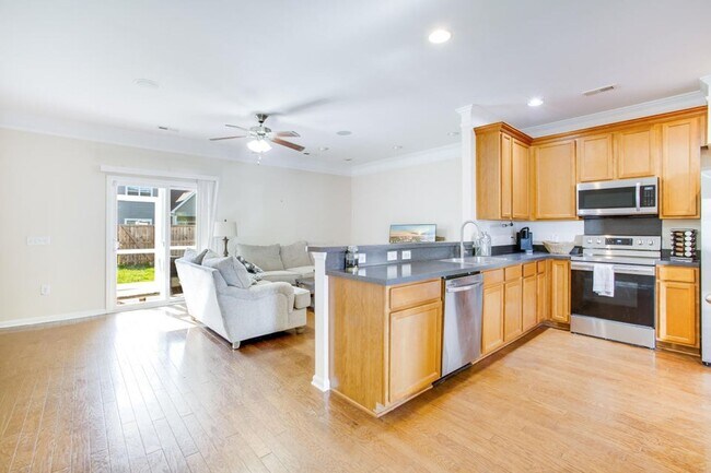 Foto del edificio - 2 Bedroom, 2.5 Bathroom Townhome in Landings at Montague - Goose Creek