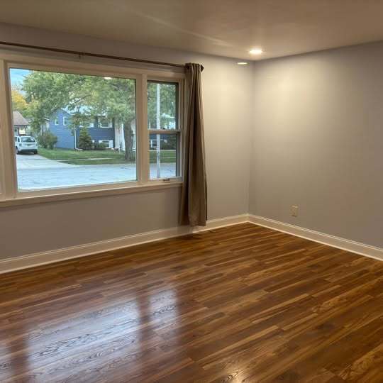 Foto del edificio - 9380 McKinley St