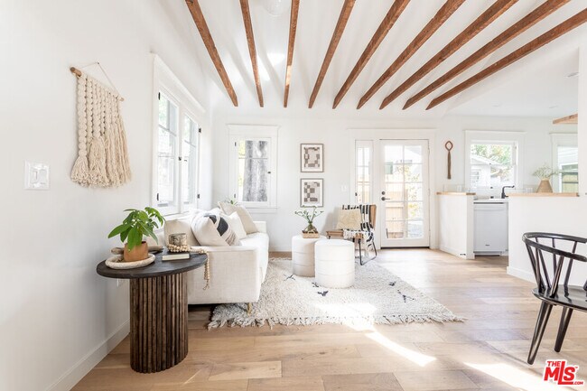 Foto del edificio - 372 N Ave 53