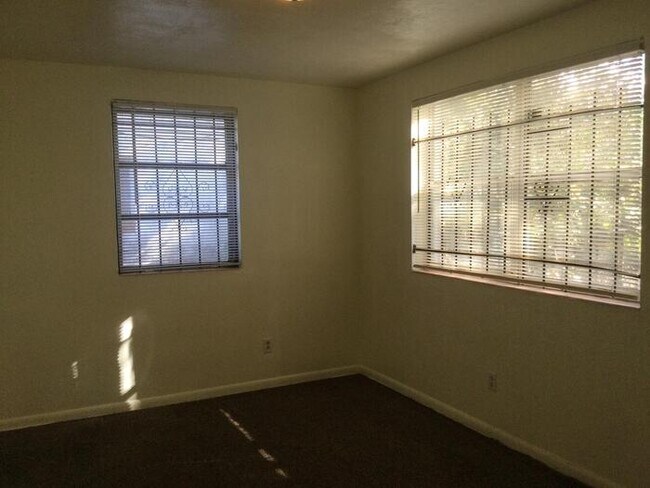 Foto del edificio - 1836 W 26th St