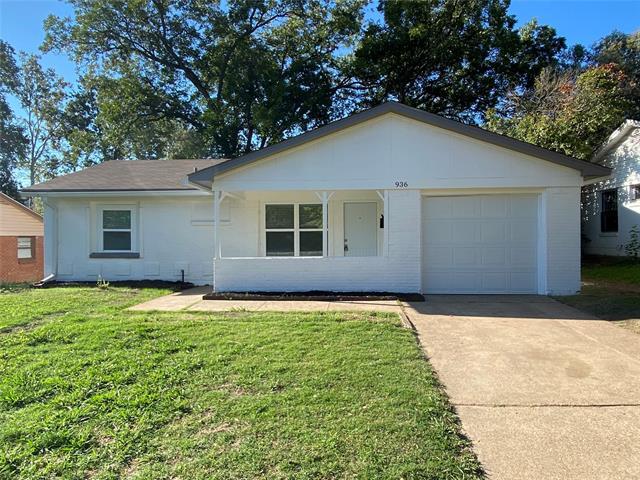 Primary Photo - 936 Bluewood Dr