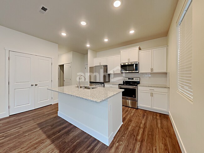 Foto del edificio - 33130 Glacier Ave SE