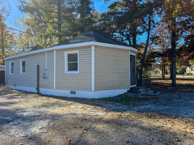 Building Photo - 3000 Courthouse Rd