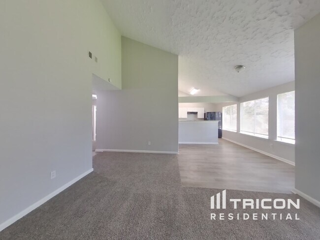 Foto del edificio - 10919 Almond Grove