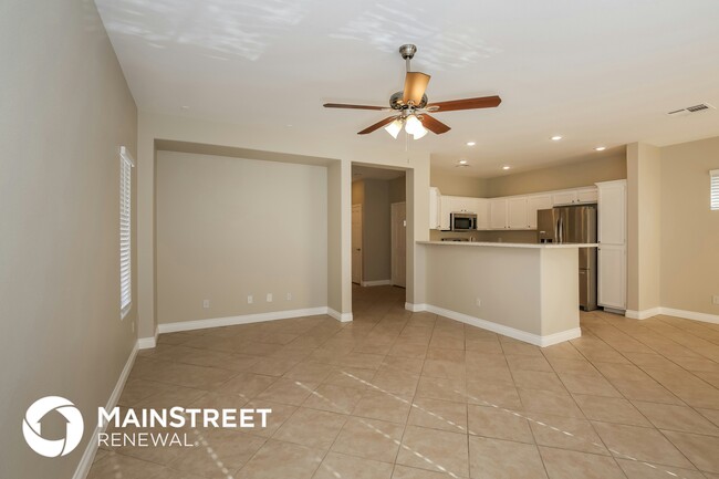 Foto del edificio - 1155 Maple Pines Ave